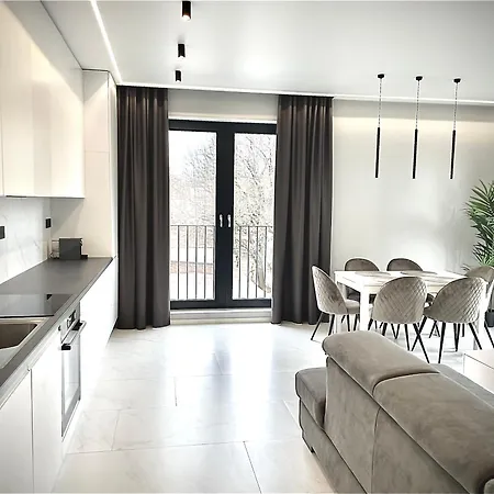 Rr Apartment *